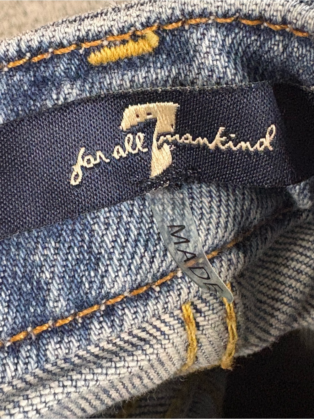 7 For All Mankind Allovers light blue denim jeans with gold stitching - Picture 12 of 12